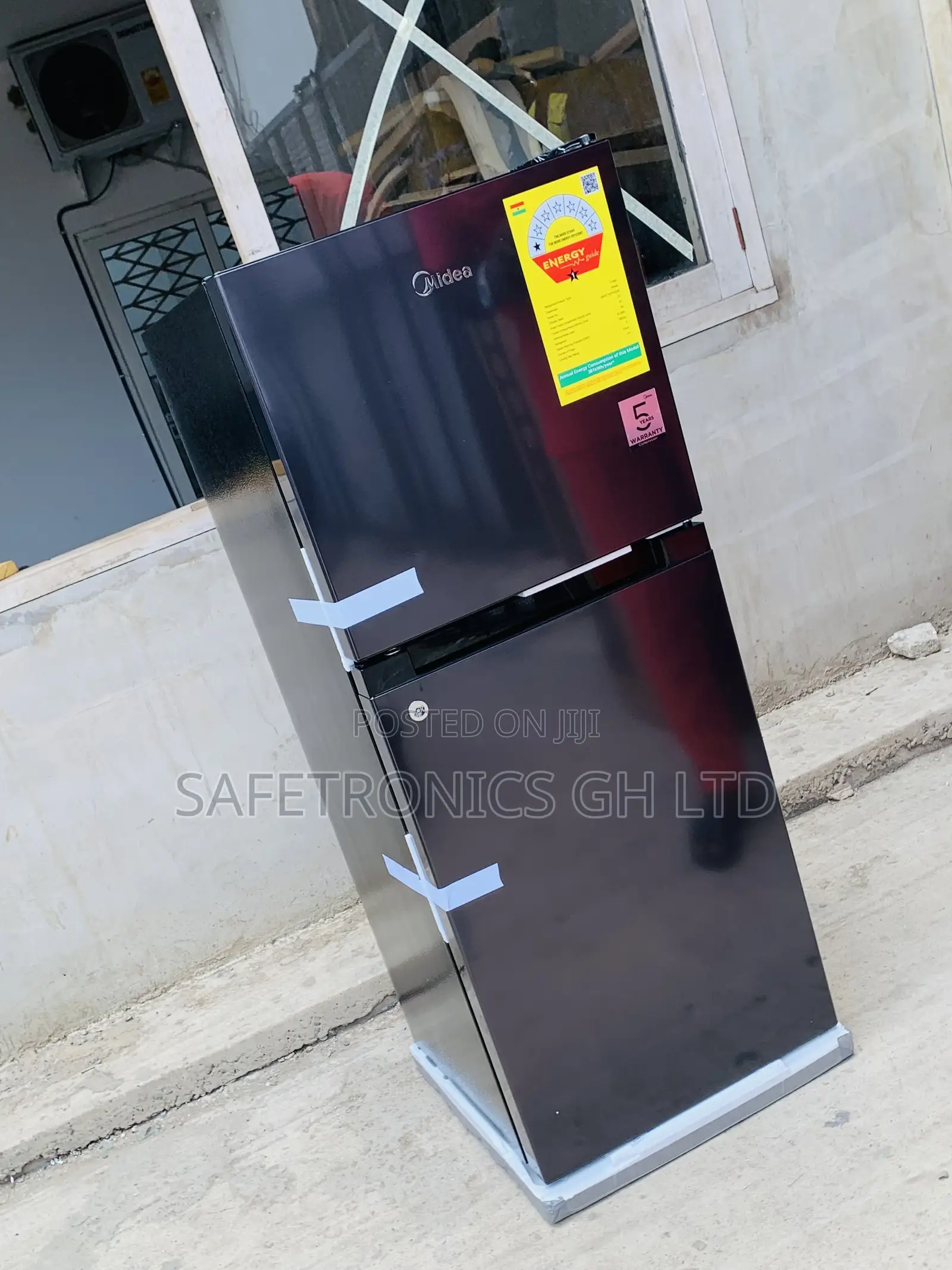Just Order 127l Jazz Black Top Mount Refrigerator Mdrt187fgg28