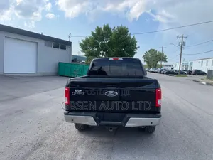 Ford F-150 Lariat 4x4 SuperCrew Cab Styleside 5.5 ft. box 145 in. WB