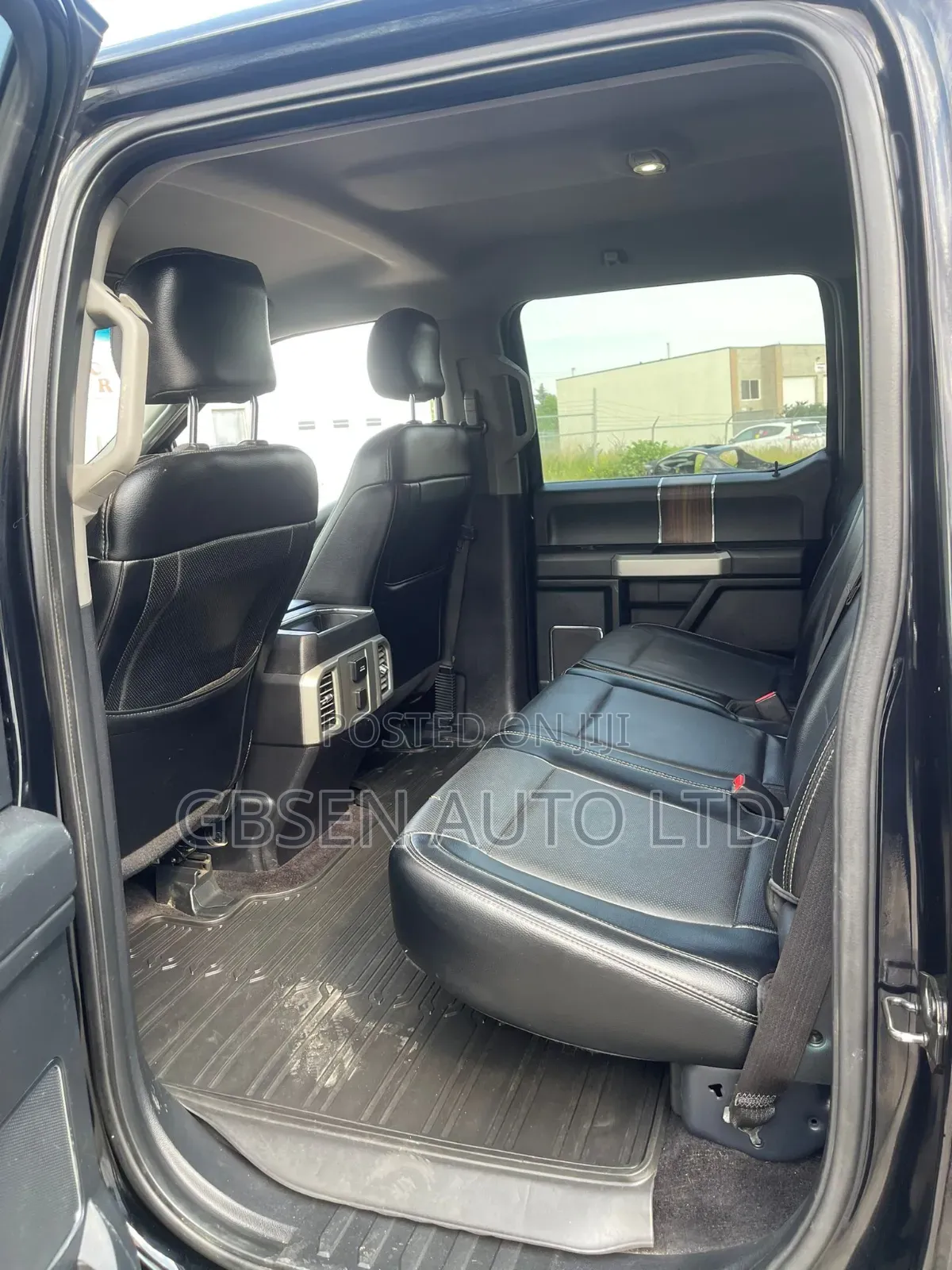 Ford F-150 Lariat 4x4 SuperCrew Cab Styleside 5.5 ft. box 145 in. WB