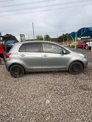 Toyota Vitz 1.5 FWD 3dr 2010 Silver