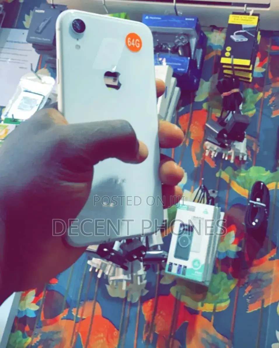 Apple iPhone XR 64 GB White