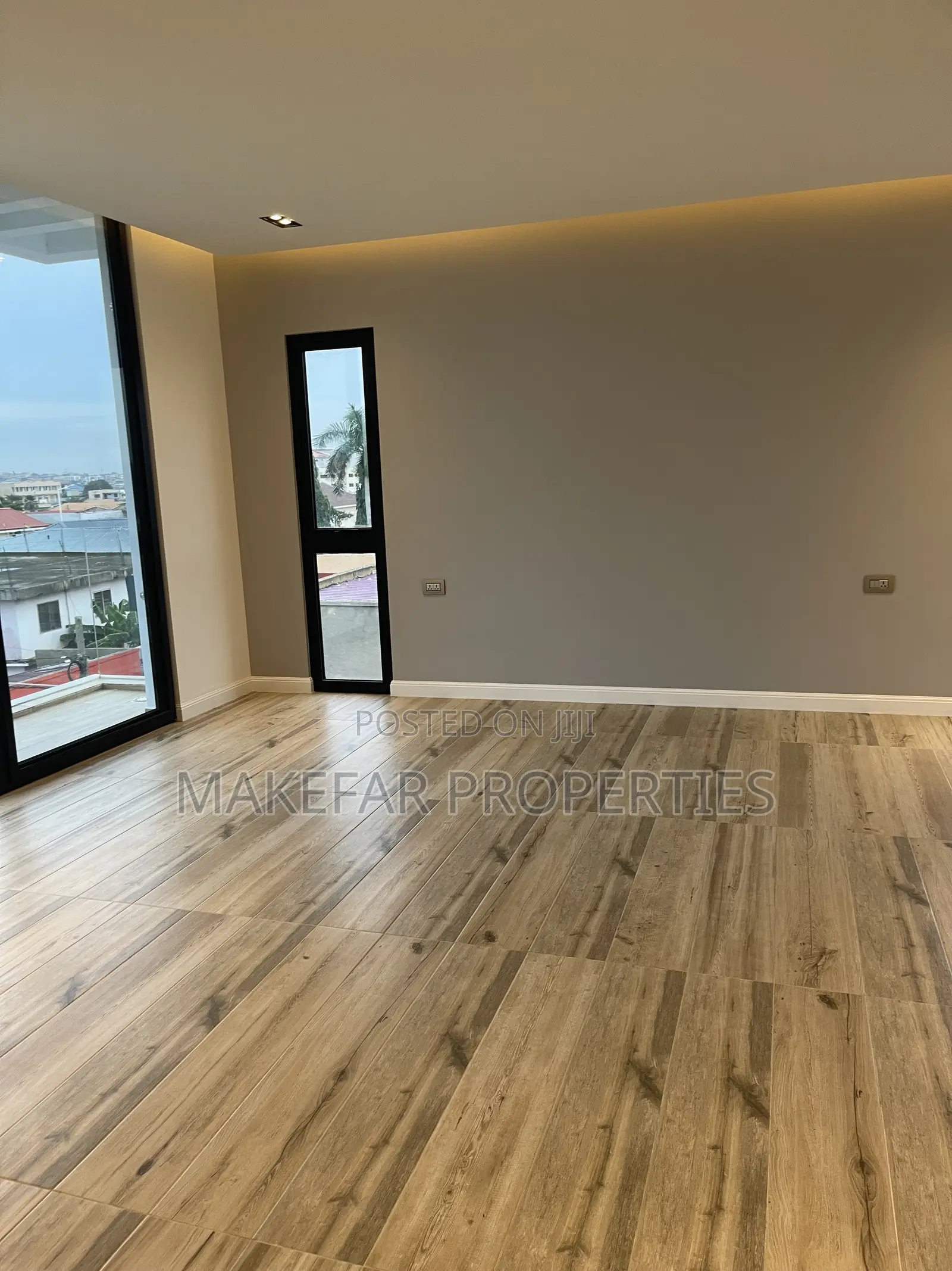 4bdrm House in Dzorwulu for sale