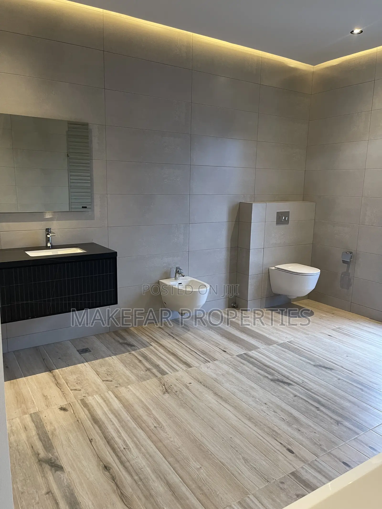 4bdrm House in Dzorwulu for sale