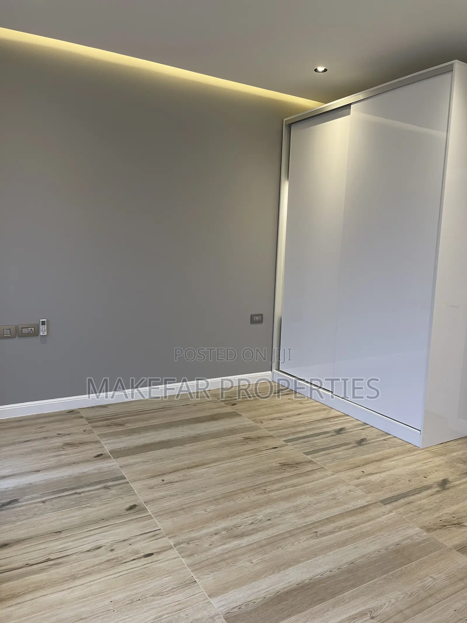 4bdrm House in Dzorwulu for sale