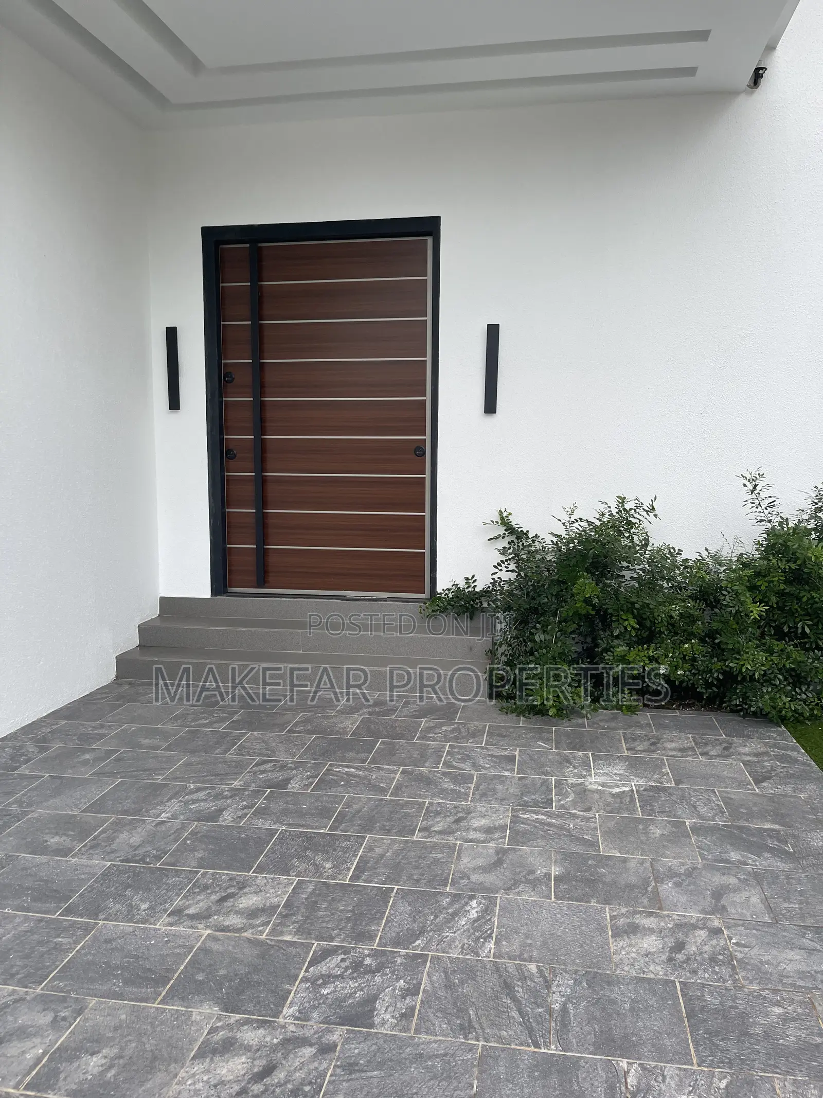 4bdrm House in Dzorwulu for sale