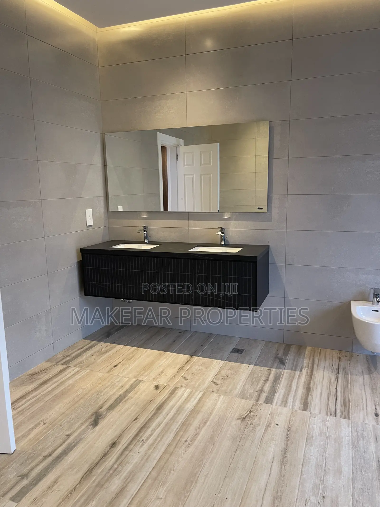 4bdrm House in Dzorwulu for sale