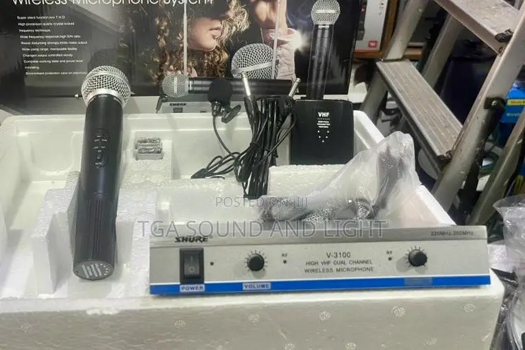 Shure v-3100 3-in-1 Wireless Microphone [Hand, Head Lapel]