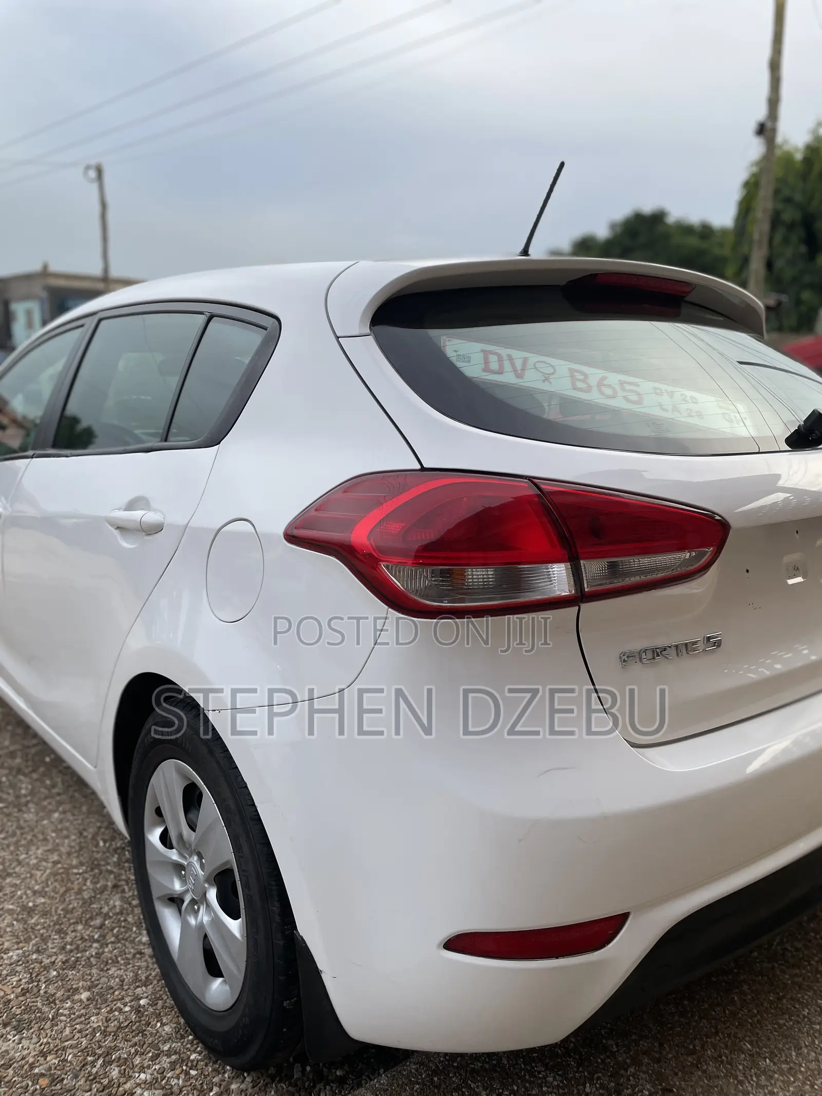 Kia Forte SX Hatchback 2017 White