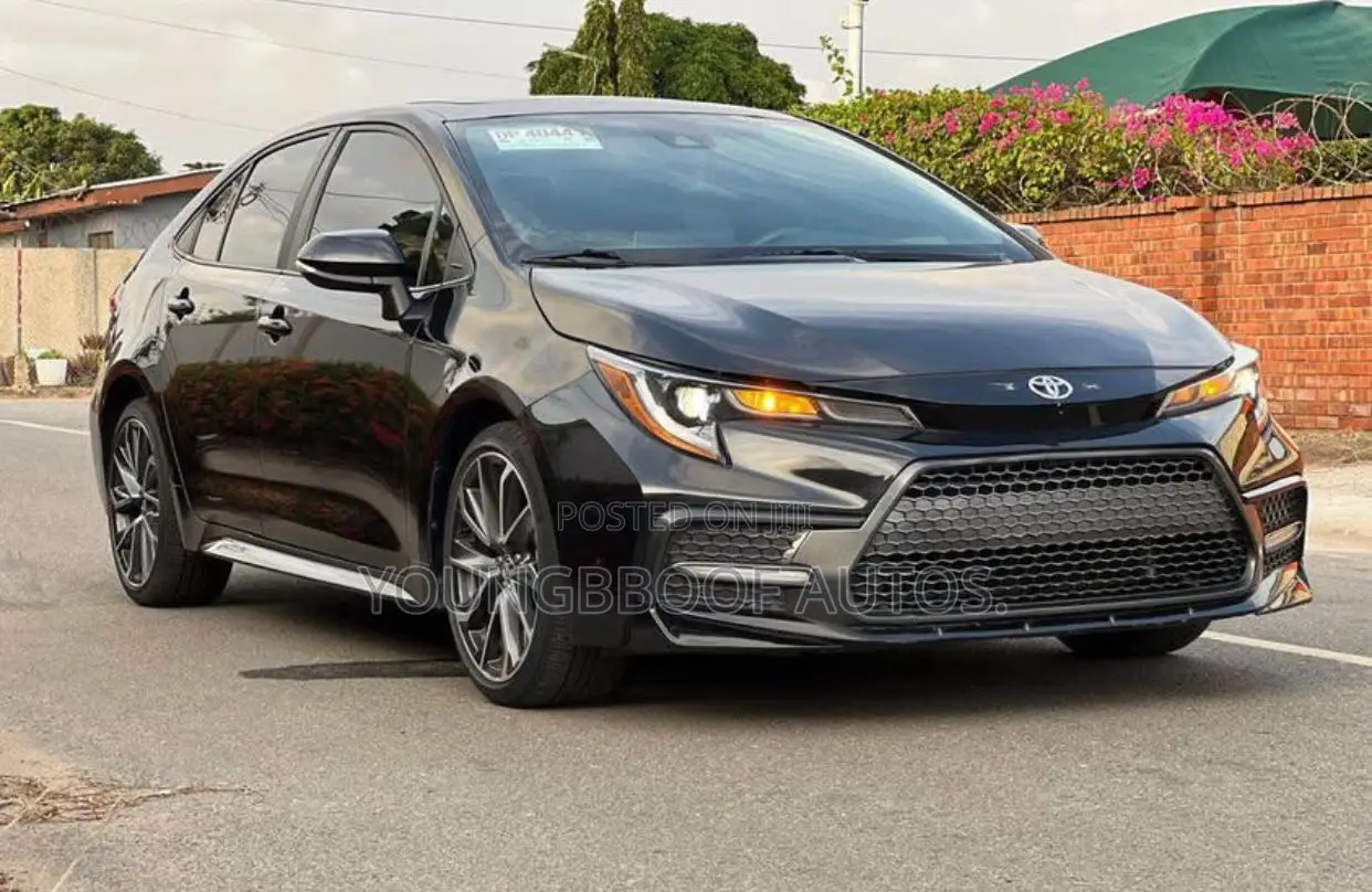 Toyota Corolla XSE 2022 Black