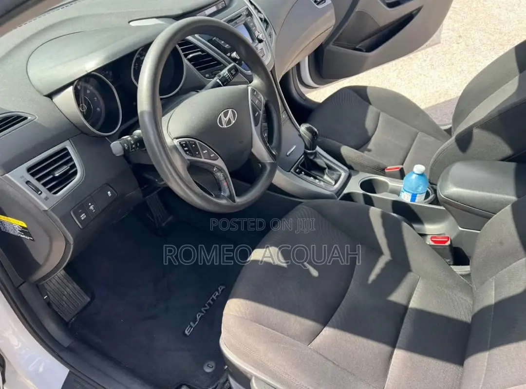Hyundai Elantra 2016 White