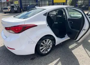 Hyundai Elantra 2016 White