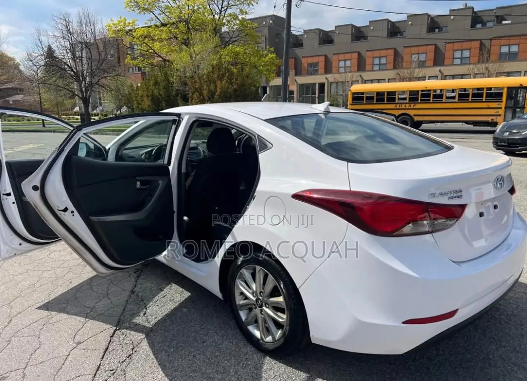 Hyundai Elantra 2016 White