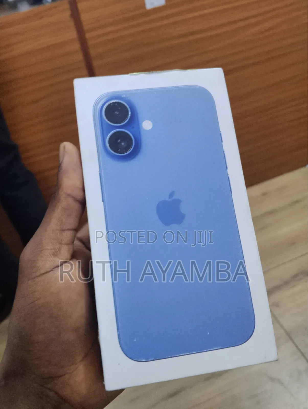 New Apple iPhone 16 128 GB Blue