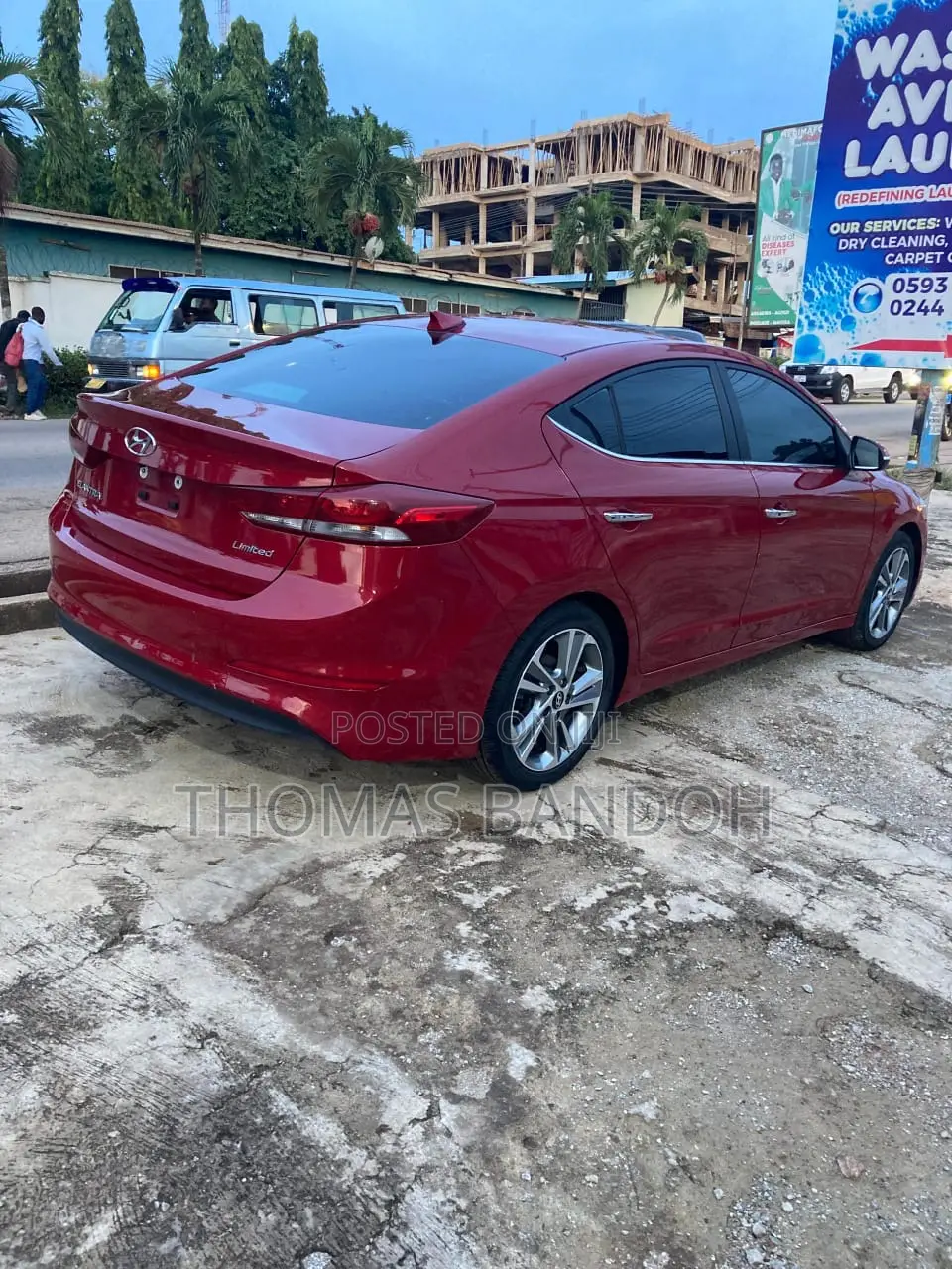 Hyundai Elantra Limited Sedan FWD (2.0L 4cyl 6A) 2017 Red