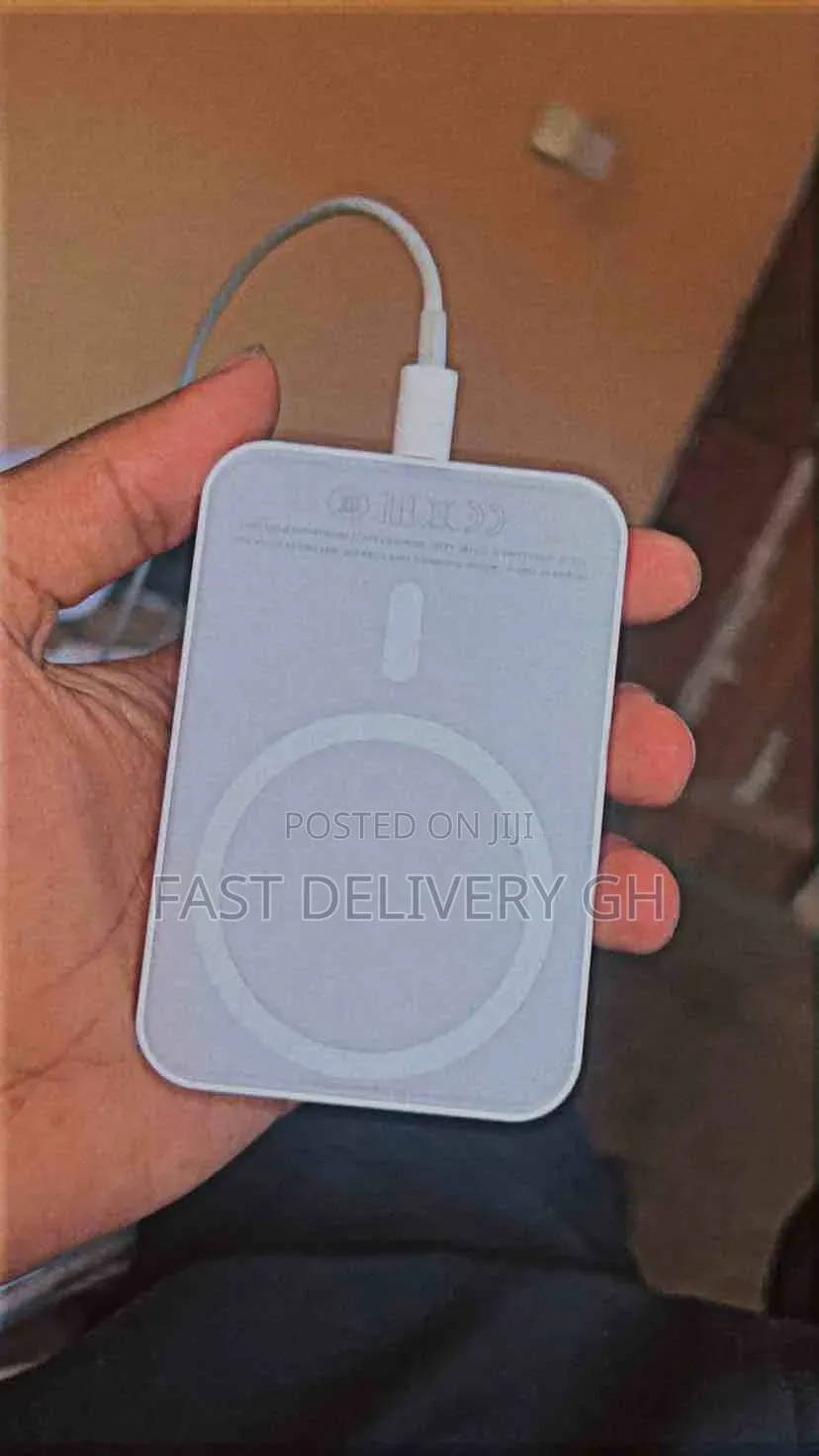 Apple 5000mah Portable Magnetic Wireless Power Bank.