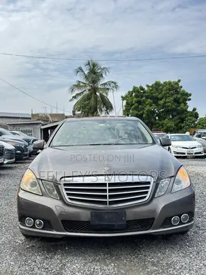 Mercedes-Benz E350 Base 4Matic Wagon AWD (3.5L 6cyl 7A) 2011 Brown