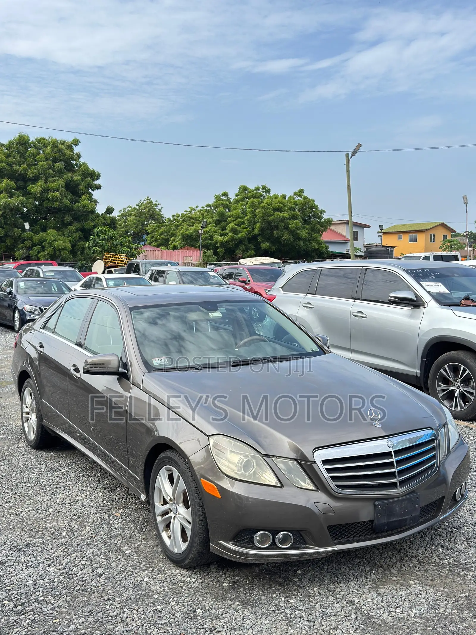 Mercedes-Benz E350 Base 4Matic Wagon AWD (3.5L 6cyl 7A) 2011 Brown