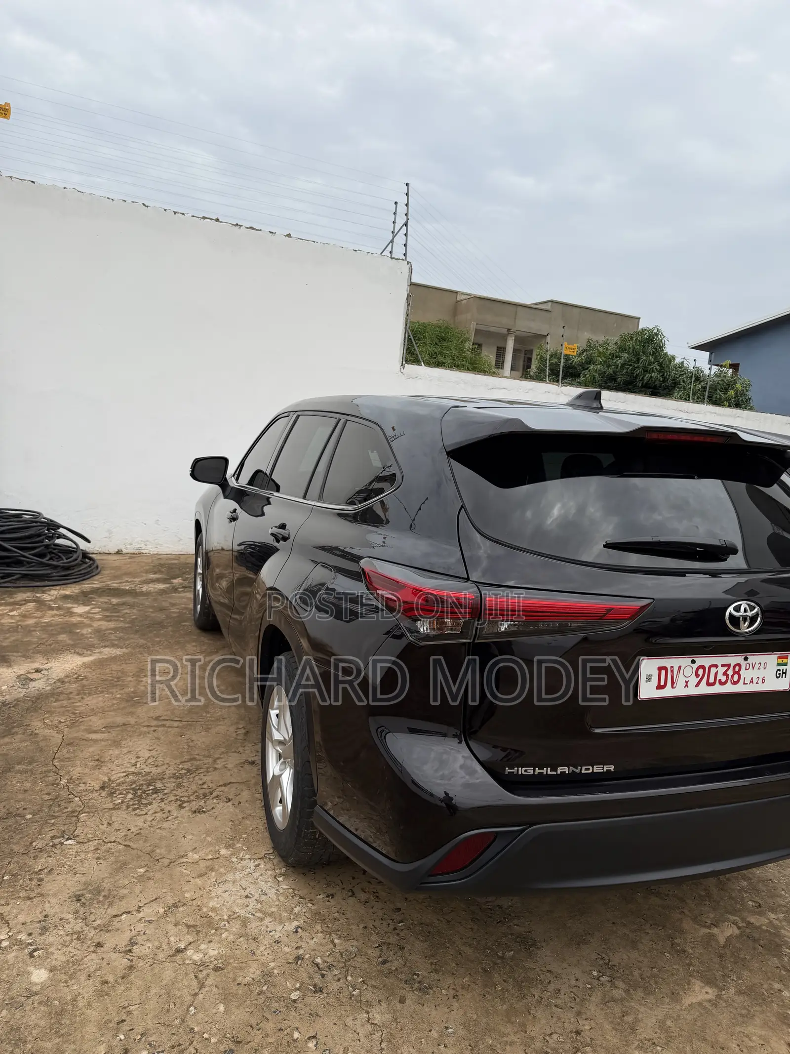 Toyota Highlander LE 2022 Black