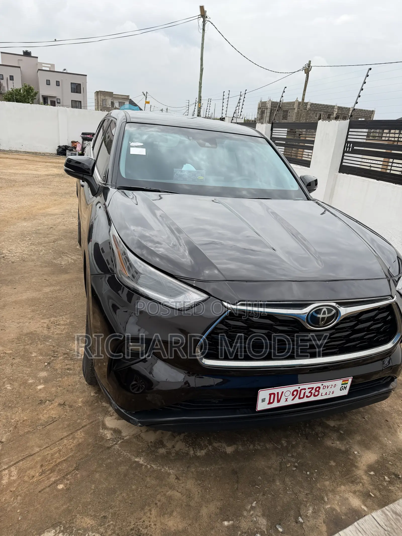 Toyota Highlander LE 2022 Black