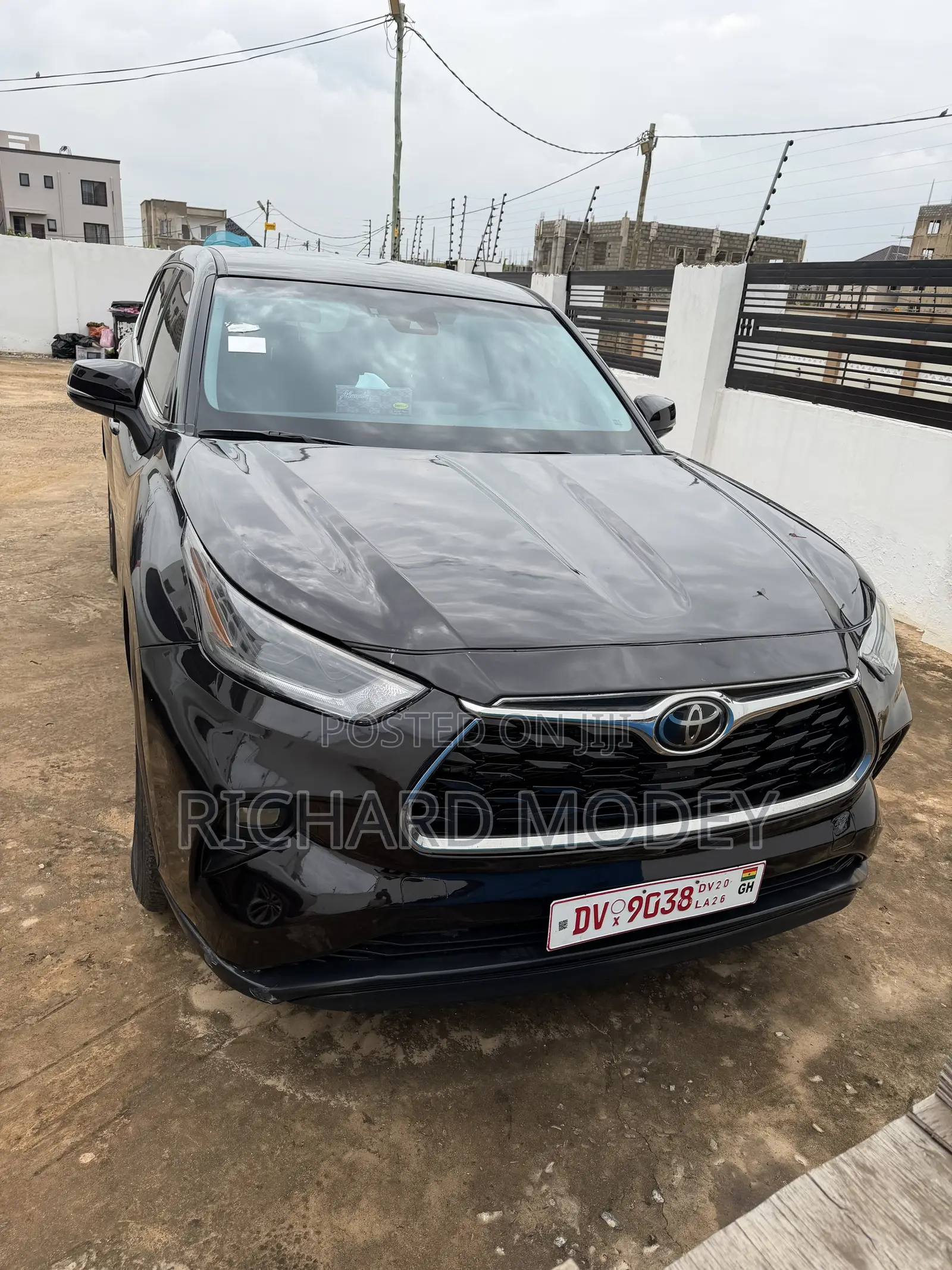 Toyota Highlander LE 2022 Black