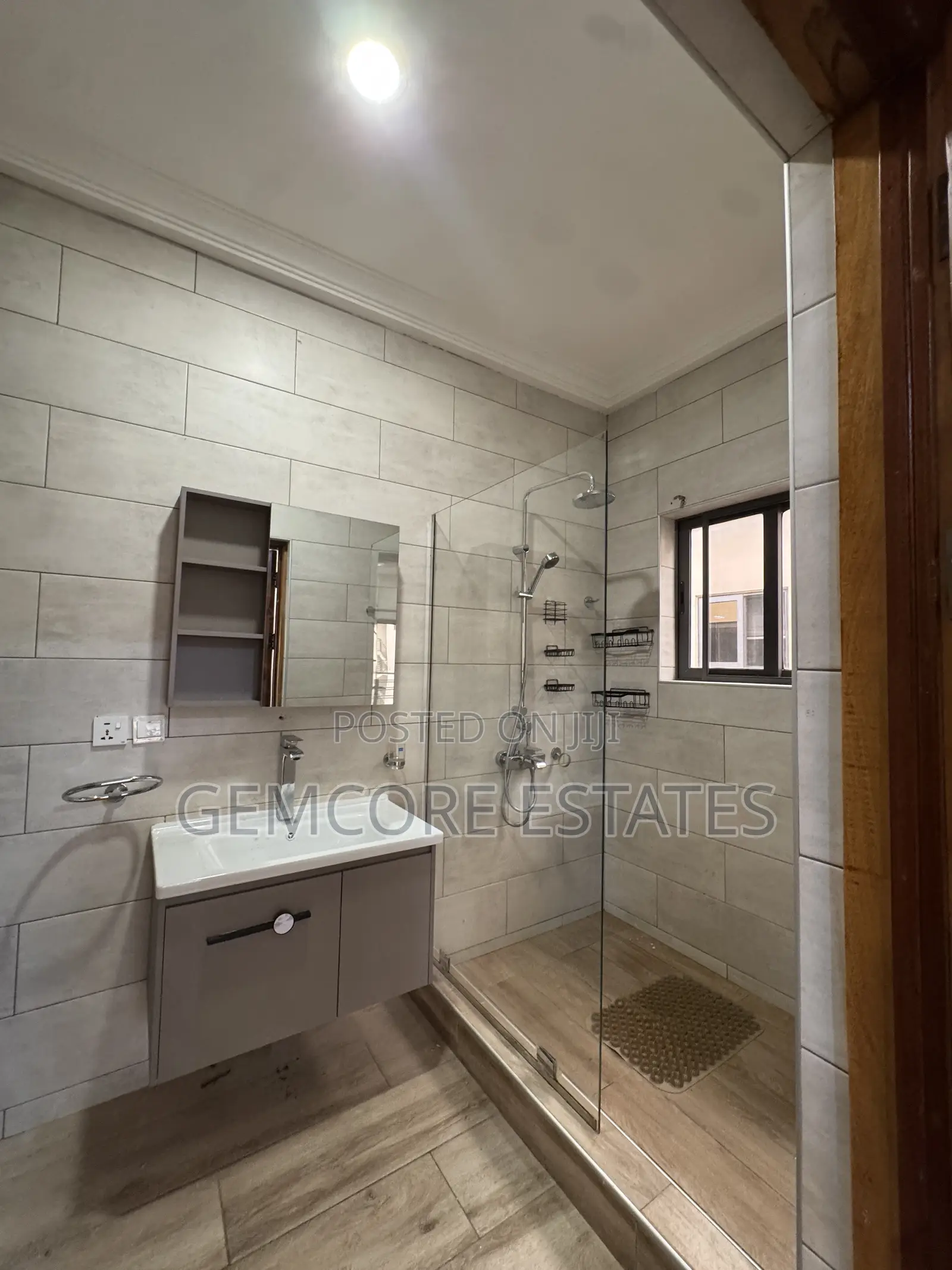3bdrm House in East Legon, Adjiriganor for rent