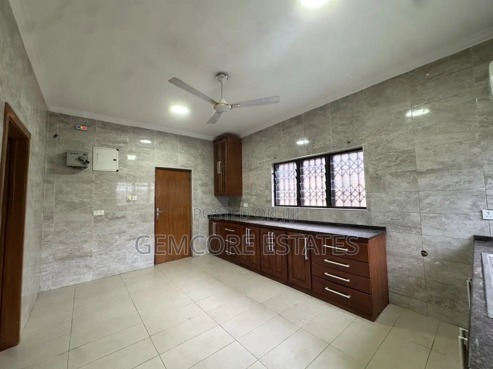 4bdrm House in Adjiringanor, Adjiriganor for rent
