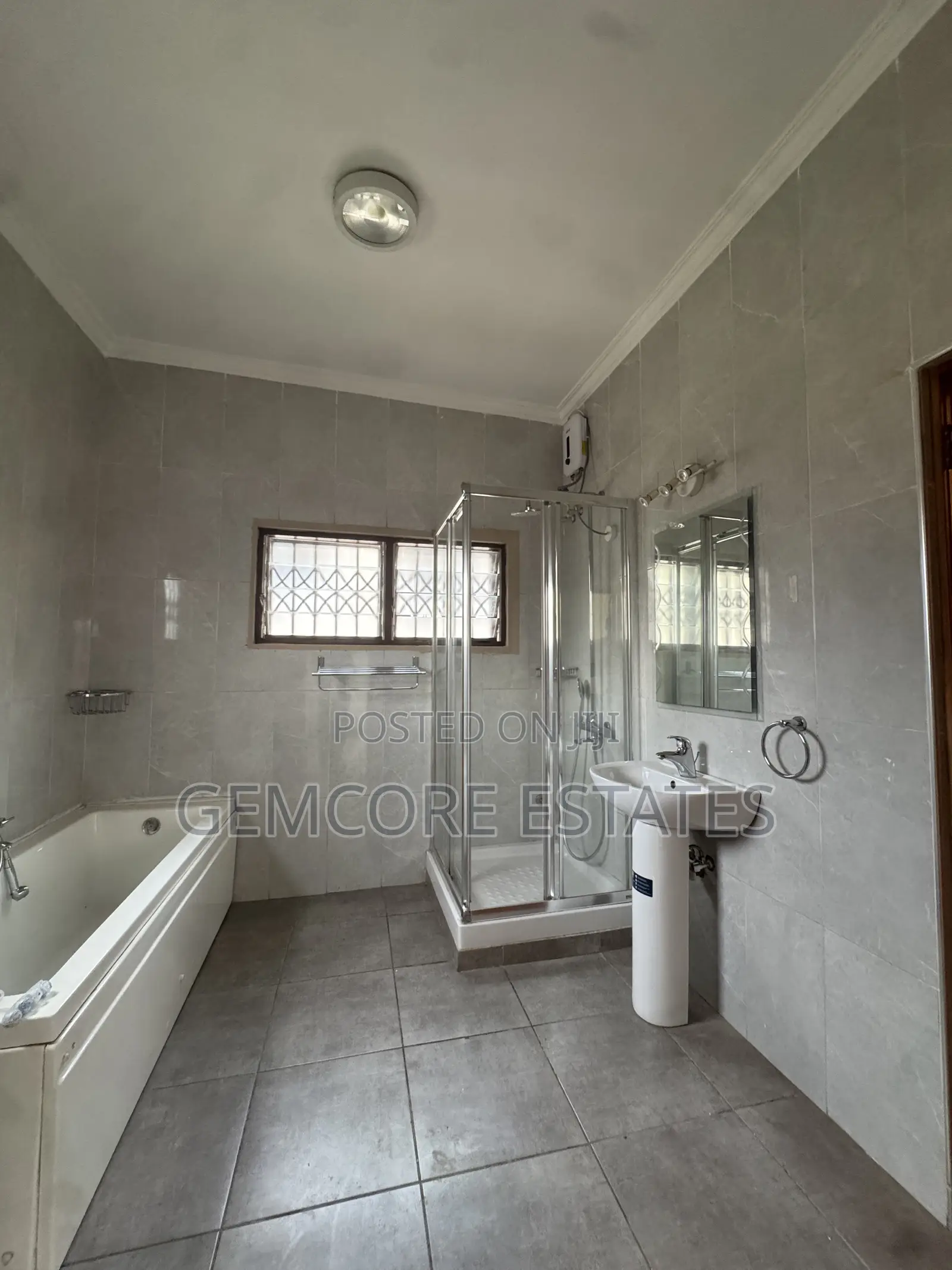 4bdrm House in Adjiringanor, Adjiriganor for rent