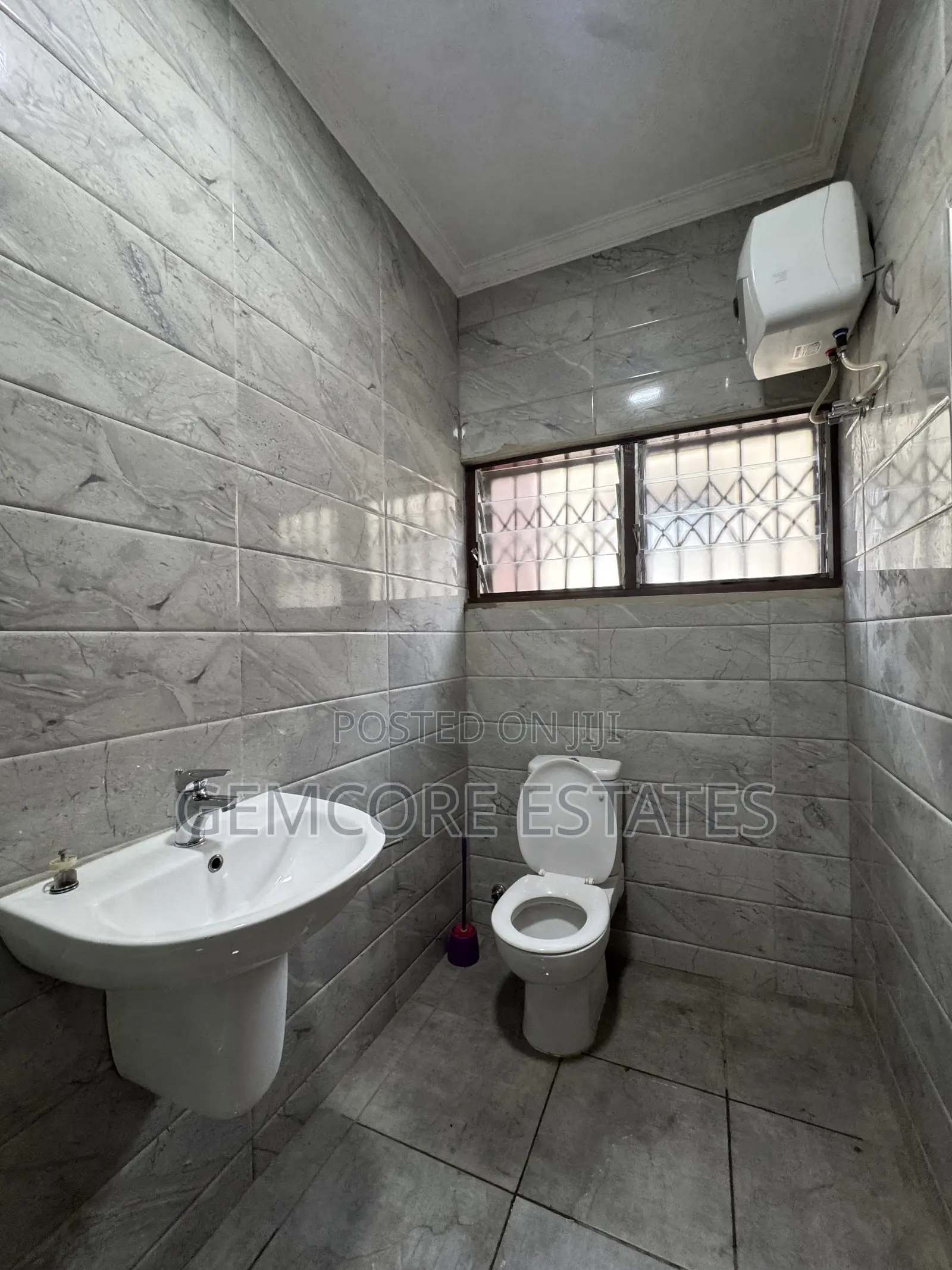 4bdrm House in Adjiringanor, Adjiriganor for rent