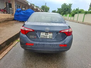 Toyota Corolla LE 4dr Sedan (1.8L 4cyl CVT) 2016 Blue