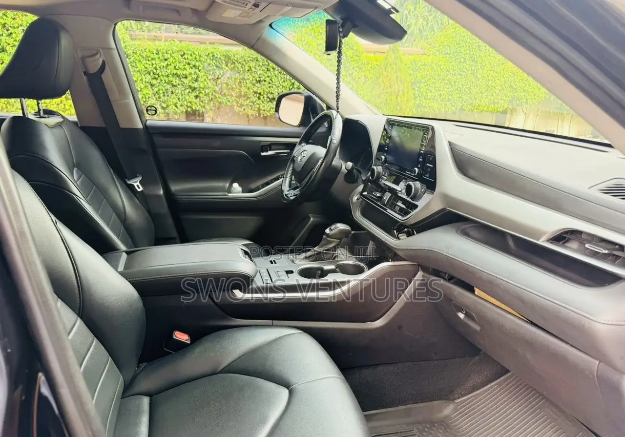 Toyota Highlander 2021 Black