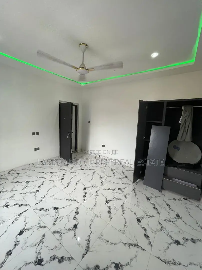 2bdrm Apartment in Lasisi And Christ, Kwabenya for rent