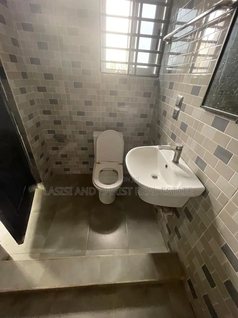2bdrm Apartment in Lasisi And Christ, Kwabenya for rent