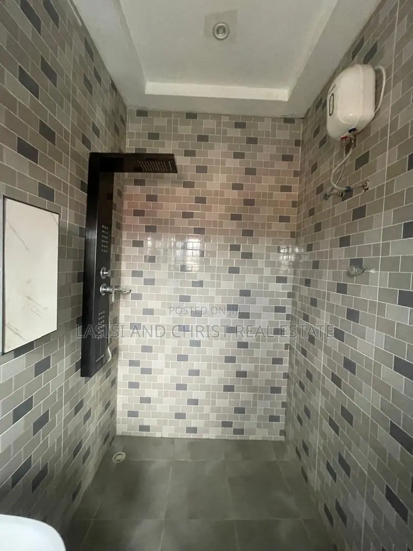 2bdrm Apartment in Lasisi And Christ, Kwabenya for rent