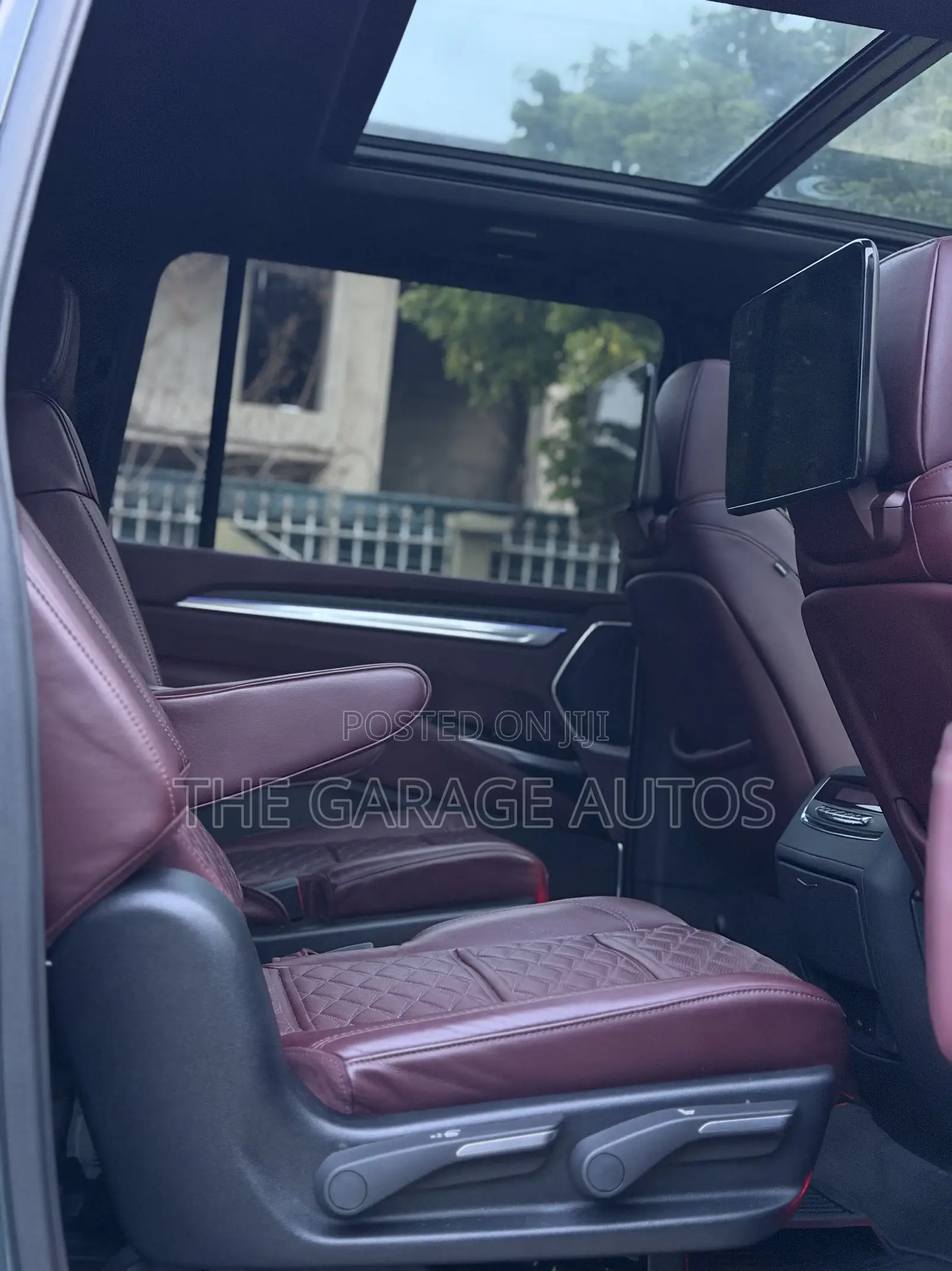 Cadillac Escalade 4WD 4dr Premium Luxury Platinum 2025 Gray