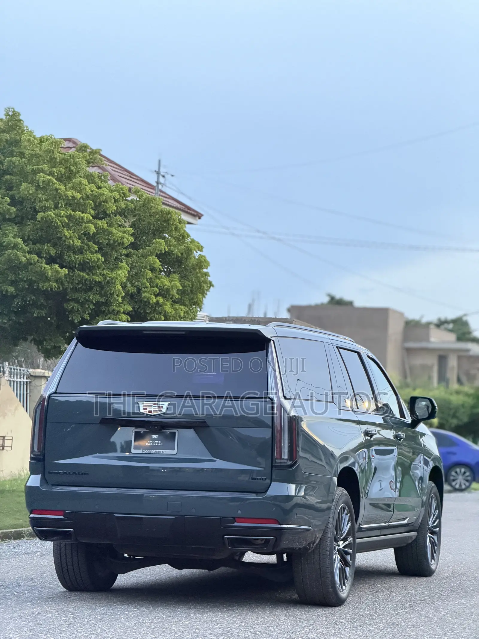 Cadillac Escalade 4WD 4dr Premium Luxury Platinum 2025 Gray