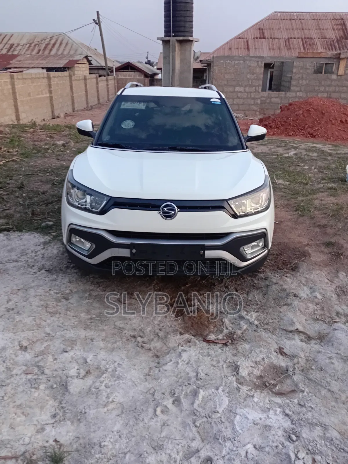 SsangYong Rodius 2017 White