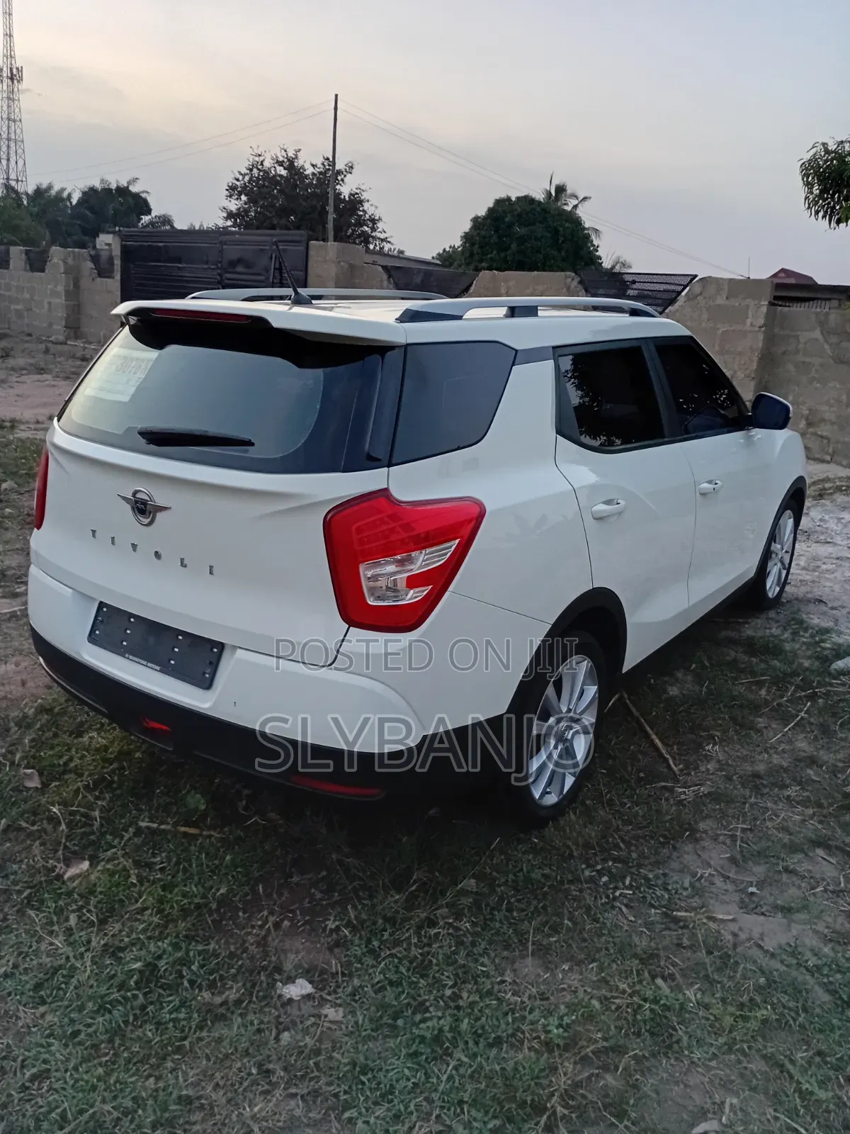 SsangYong Rodius 2017 White