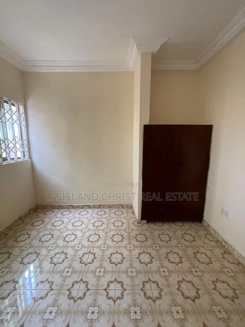 2bdrm Apartment in Lasisi And Christ, Kwabenya for rent