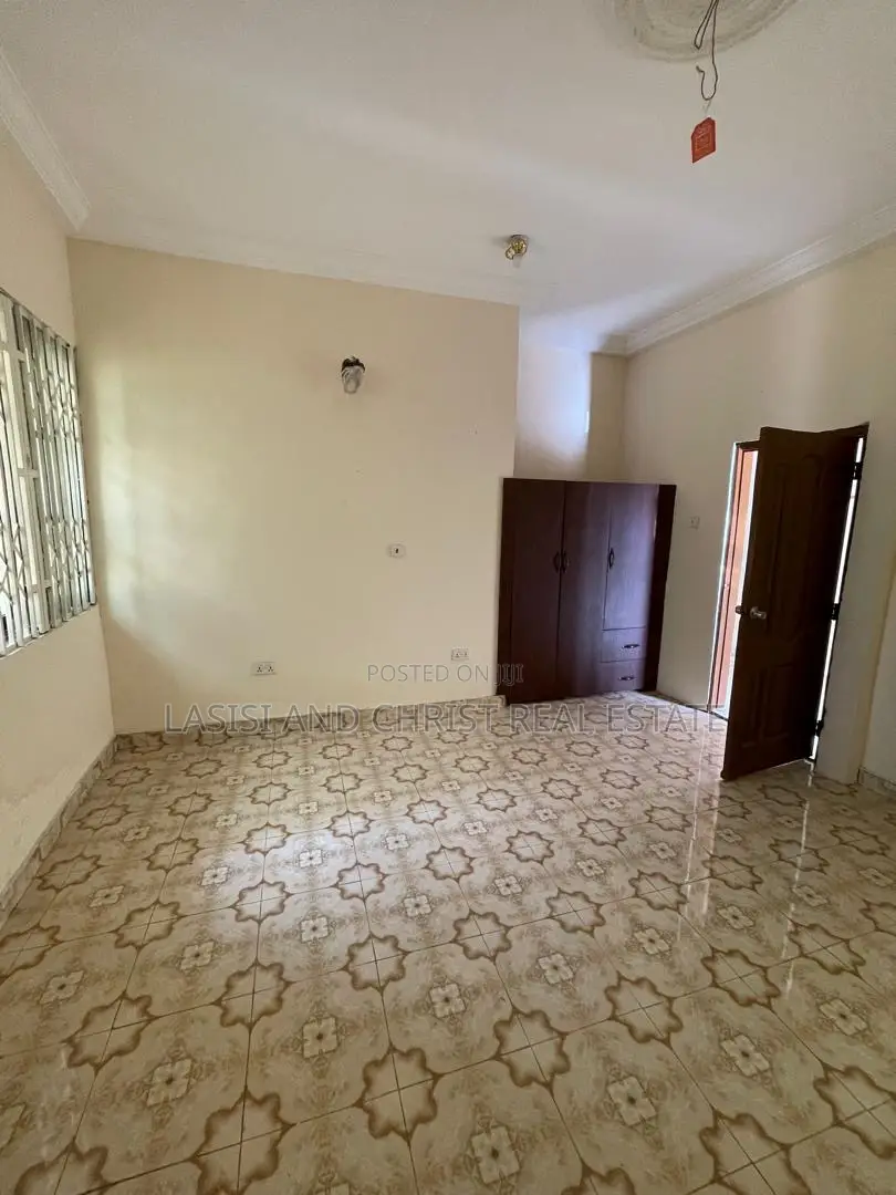 2bdrm Apartment in Lasisi And Christ, Kwabenya for rent