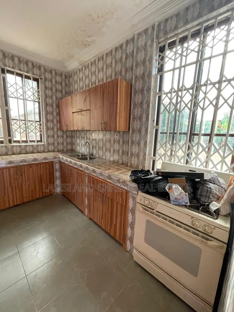 2bdrm Apartment in Lasisi And Christ, Kwabenya for rent