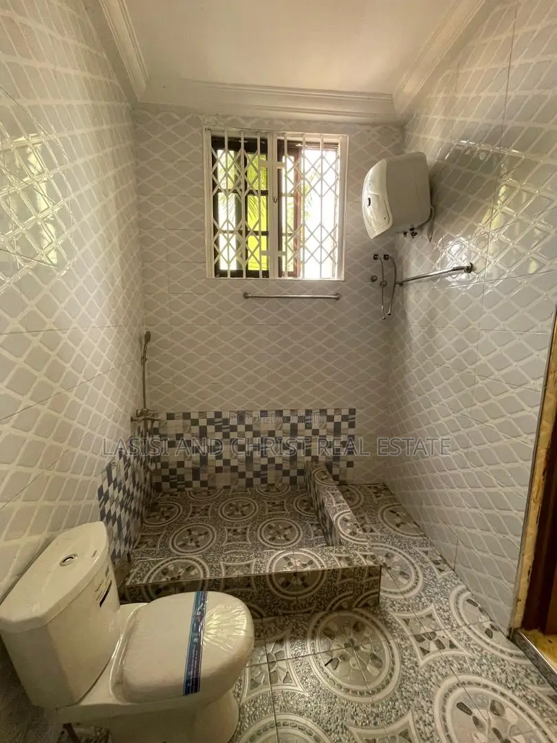 2bdrm Apartment in Lasisi And Christ, Kwabenya for rent