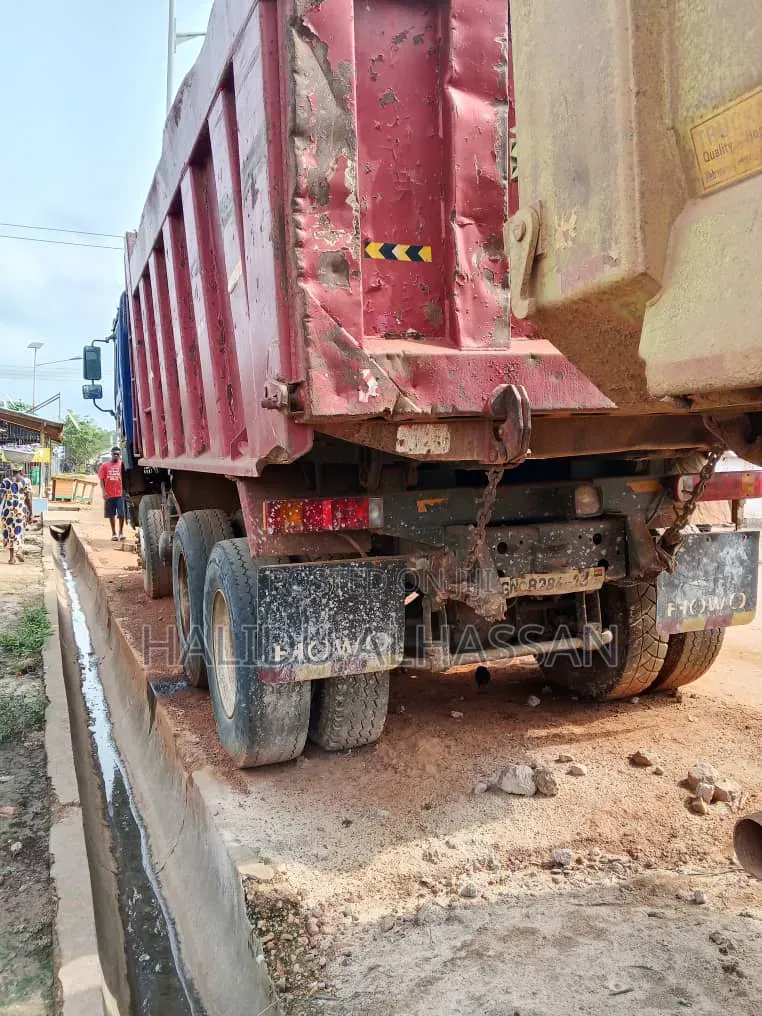 Sinotruk Howo 2013 Blue