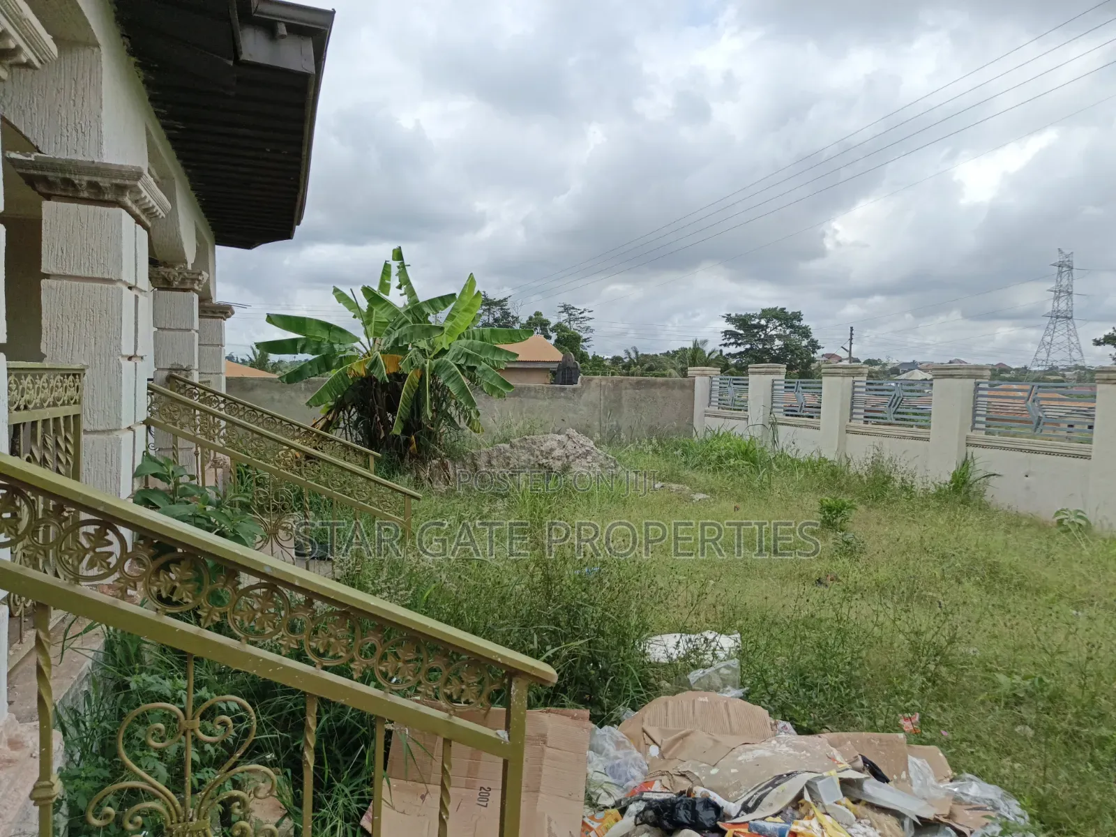 10bdrm House in Adesina  ( Near, Kumasi Metropolitan for sale