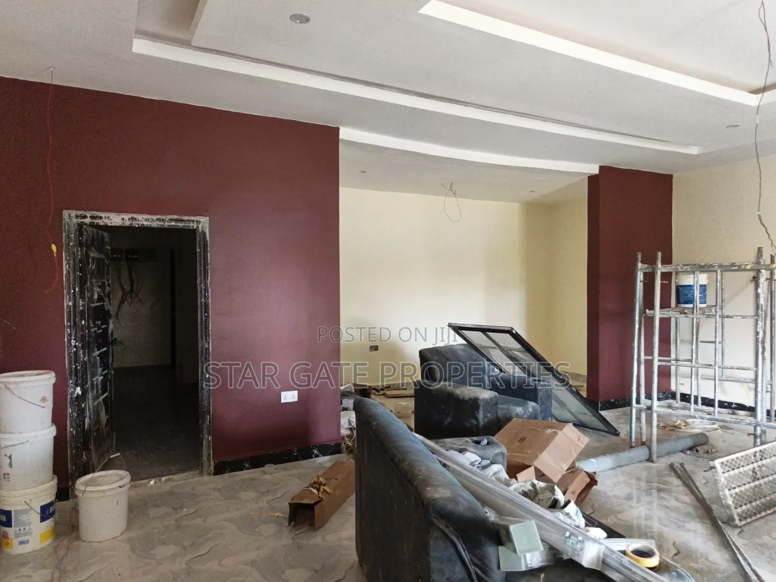 10bdrm House in Adesina  ( Near, Kumasi Metropolitan for sale