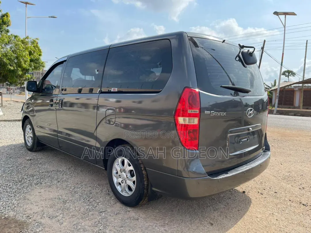 Hyundai Starex 2016 Grey