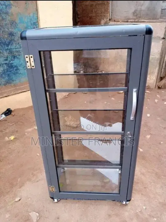 Showcase Glass