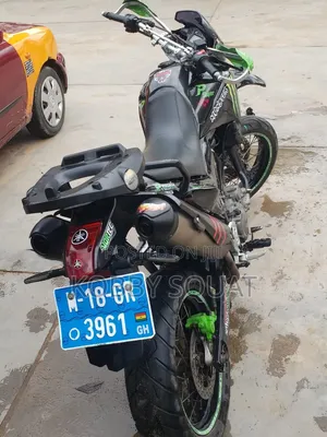 Yamaha 2018 Black
