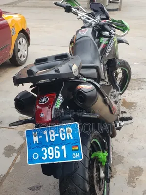Yamaha 2018 Black
