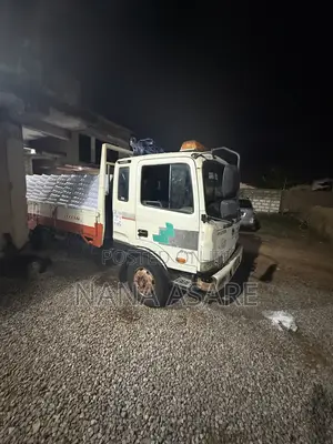 Hyundai 5 Ton (8 Holes)