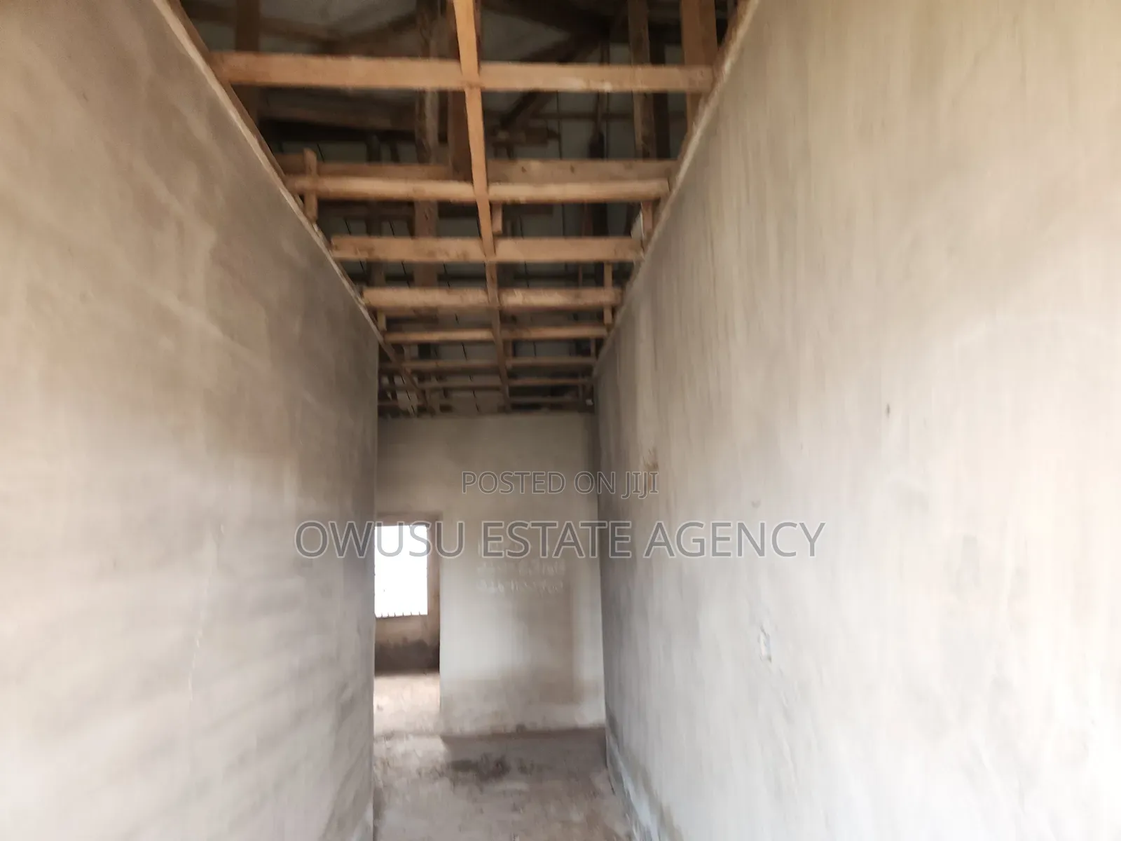 6bdrm House in Santasi Kokobeng, Kumasi Metropolitan for sale